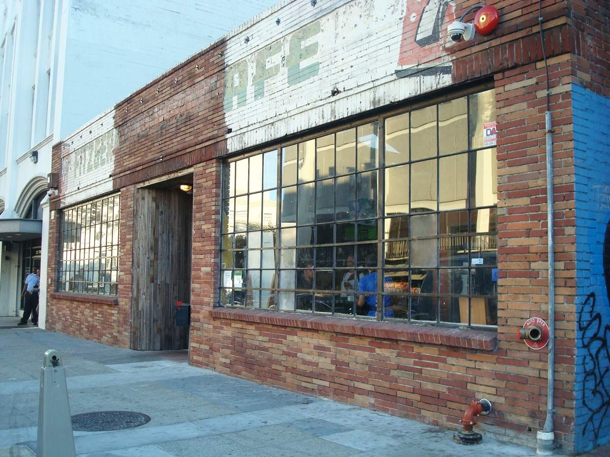 Exterior of the Mad Oak facility in Oakland